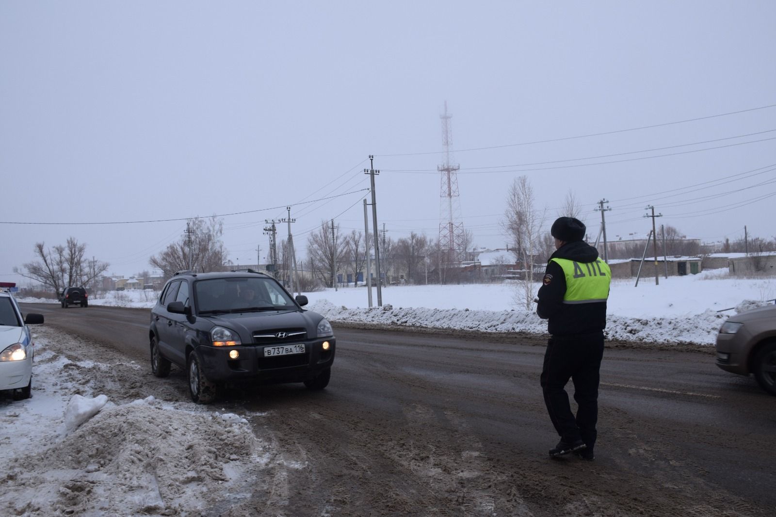 Нурлатские автоинспекторы призывают водителей к бдительности