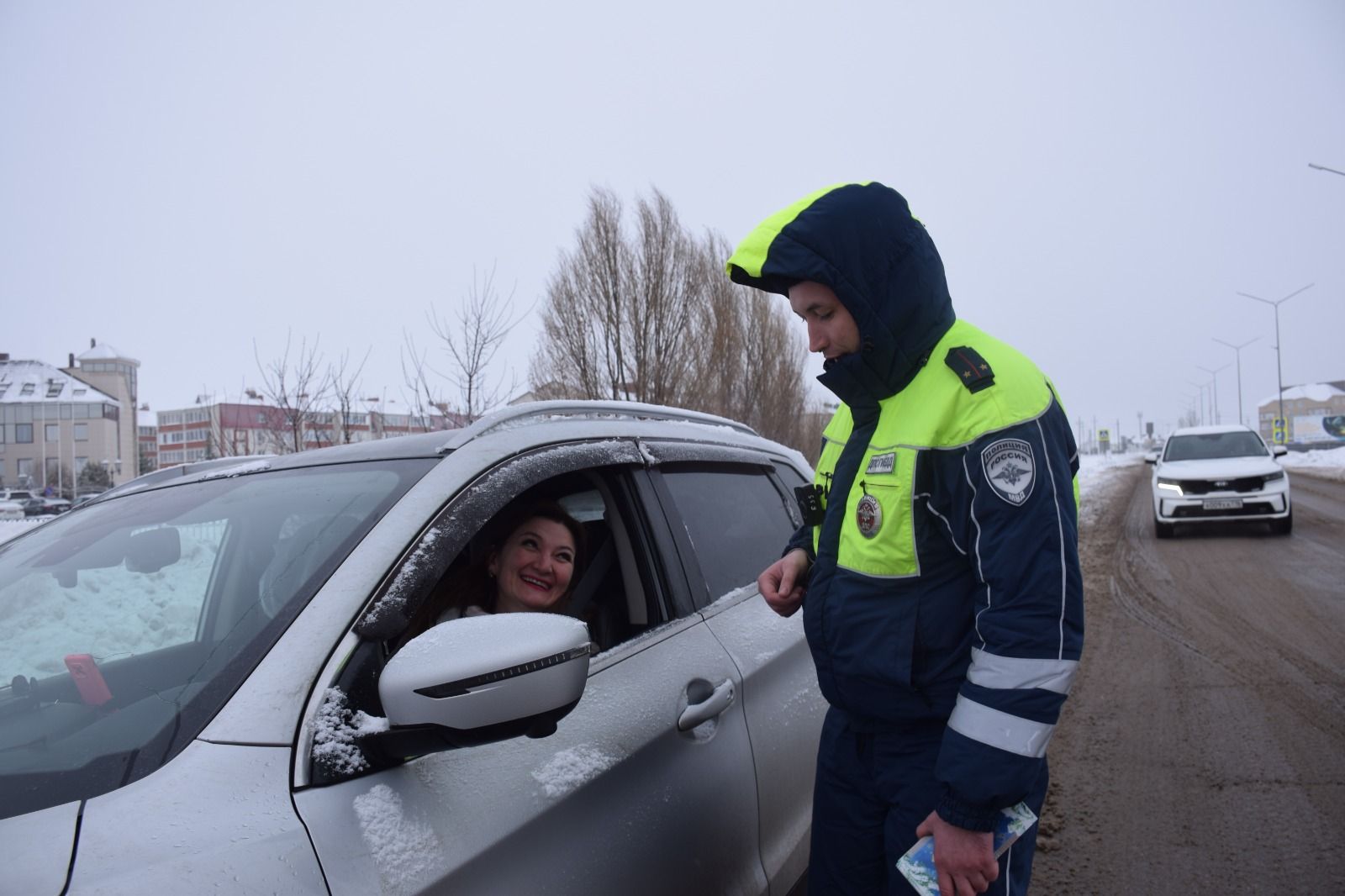 Нурлатские автоинспекторы призывают водителей к бдительности