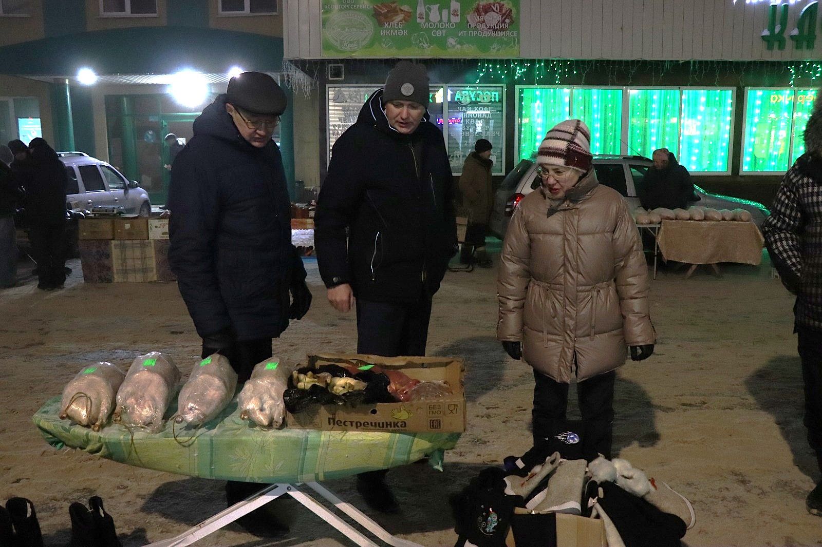 В Нурлате проходит предновогодняя ярмарка