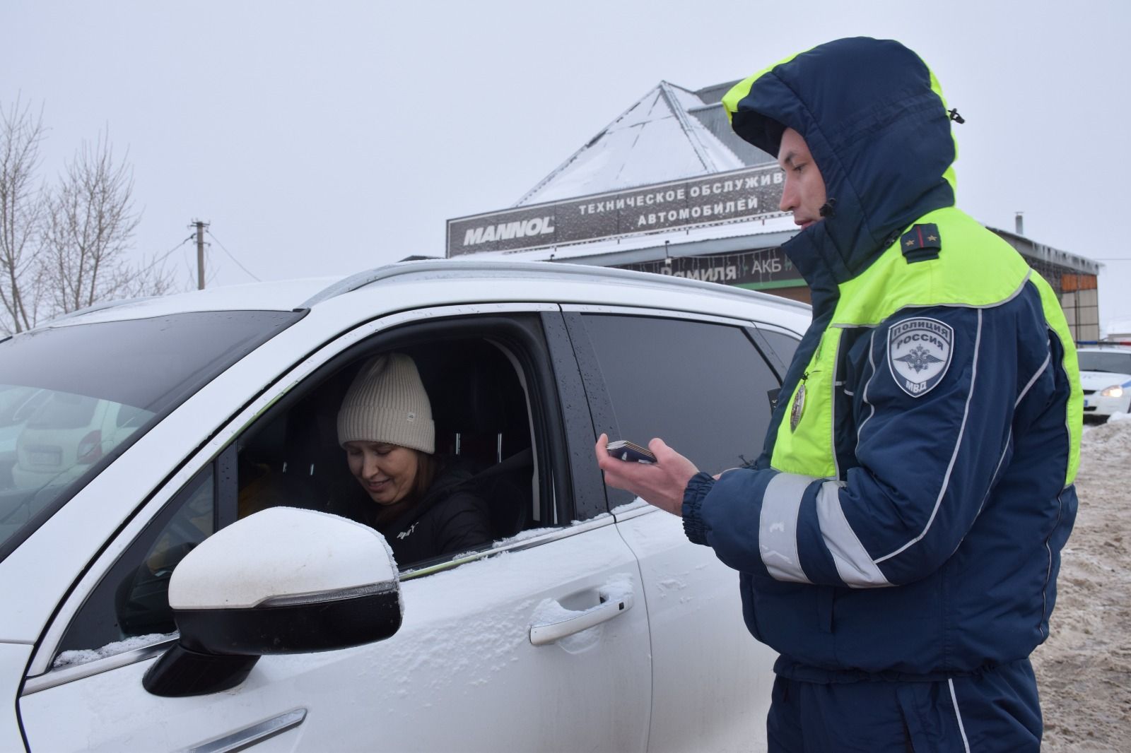 Нурлатские автоинспекторы призывают водителей к бдительности