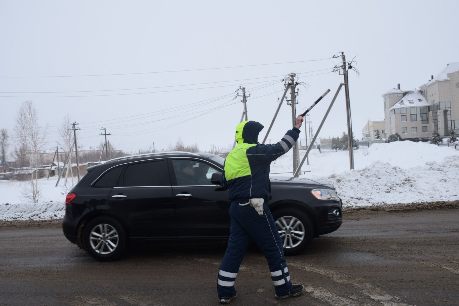 Нурлатские автоинспекторы призывают водителей к бдительности