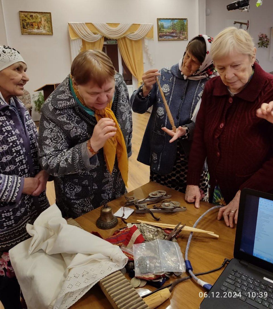 В гости к жителям Нурлатского дома-интерната пришли сотрудники музея