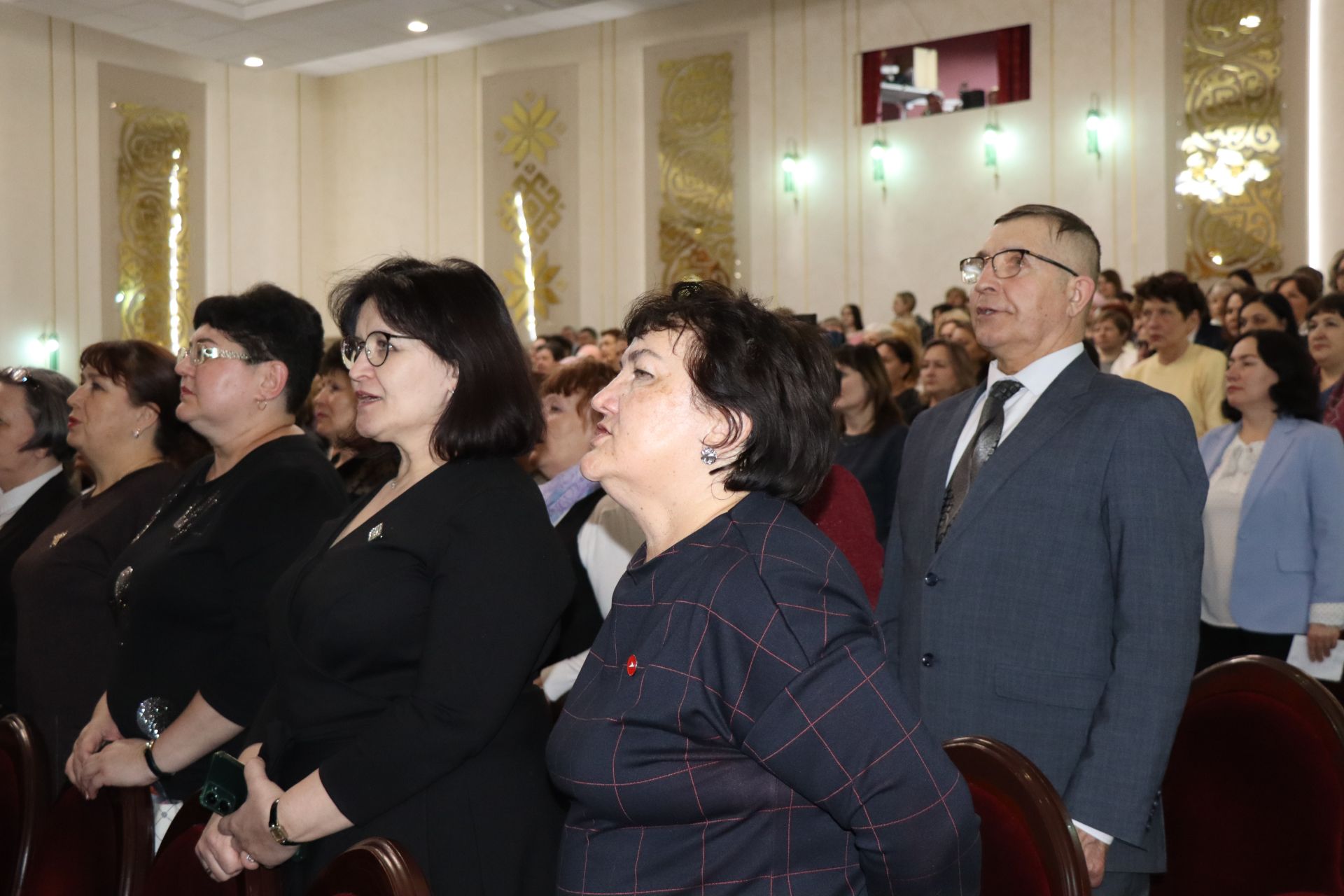 В Нурлате прошло торжественное мероприятие, посвященное закрытию Года педагога и наставника