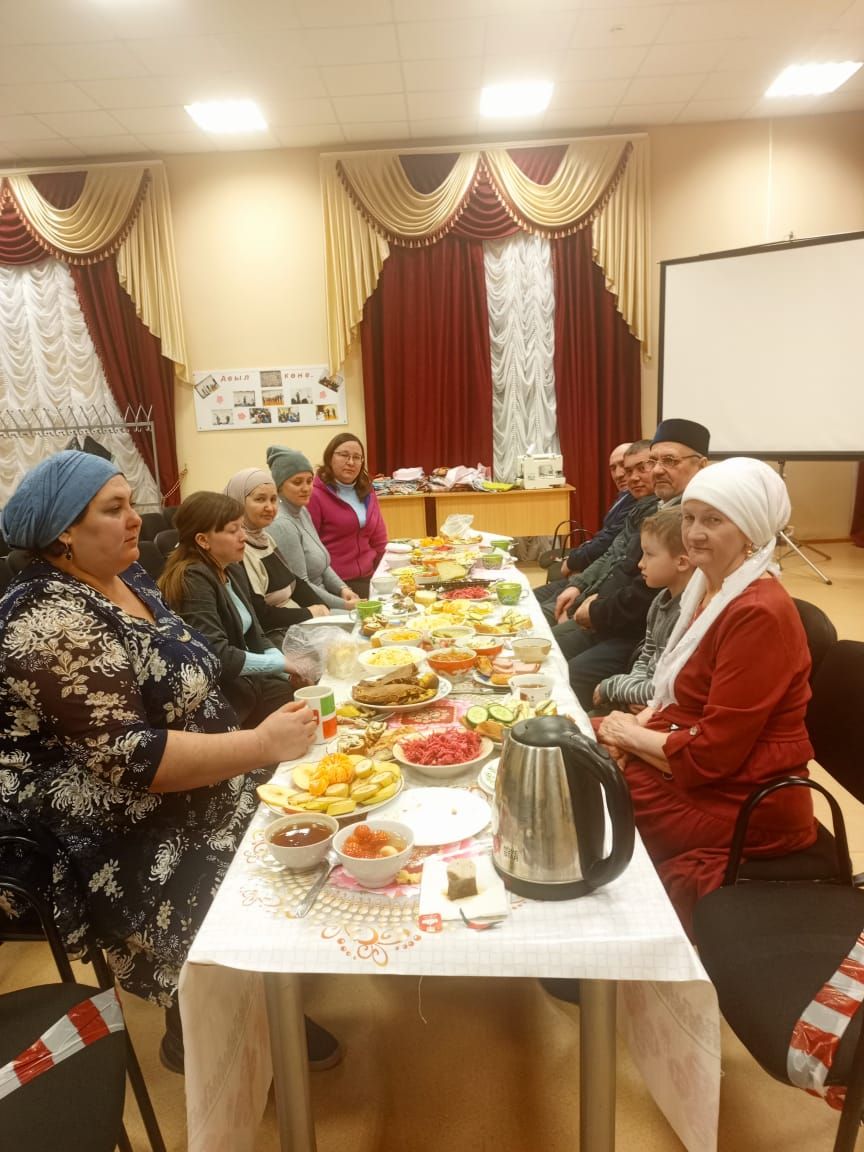 В Светло-Озерском Доме культуры провели встречу с воинами-интернационалистами