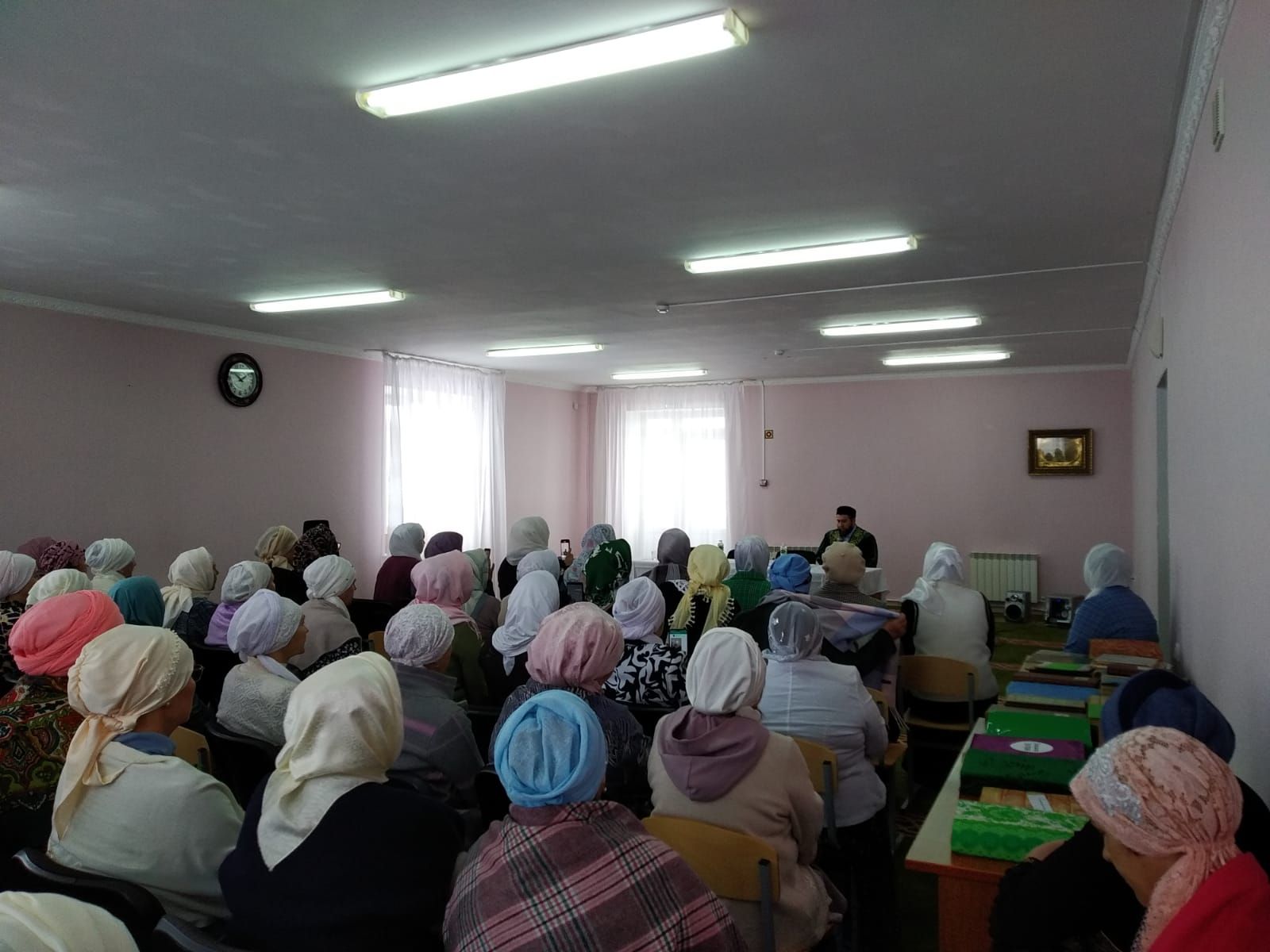 Сегодня в Нурлате мусульманские женщины обсудили вопросы семейных отношений