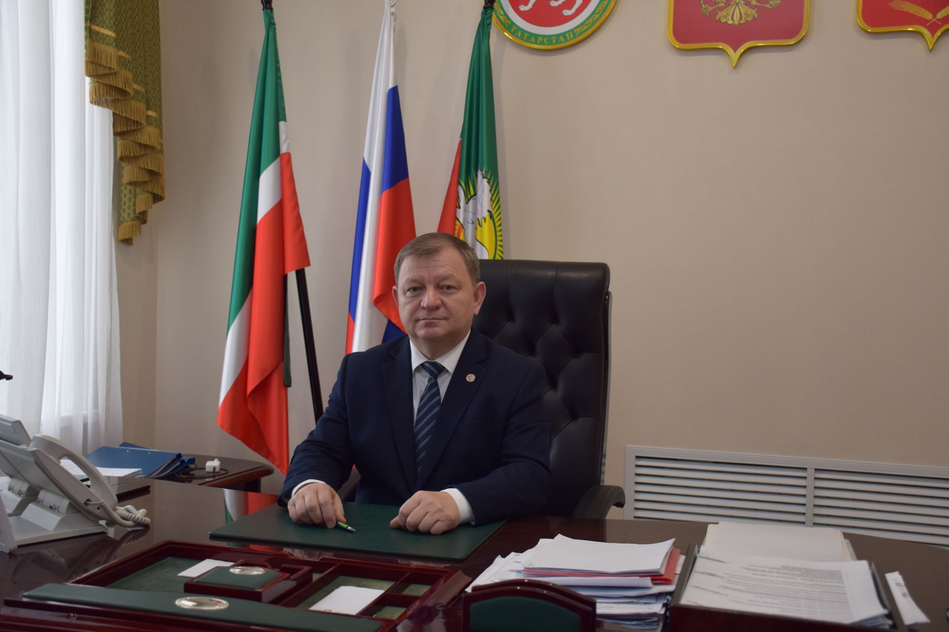 Дамир Ишкинеев поздравляет нурлатцев с Днем защитника Отечества