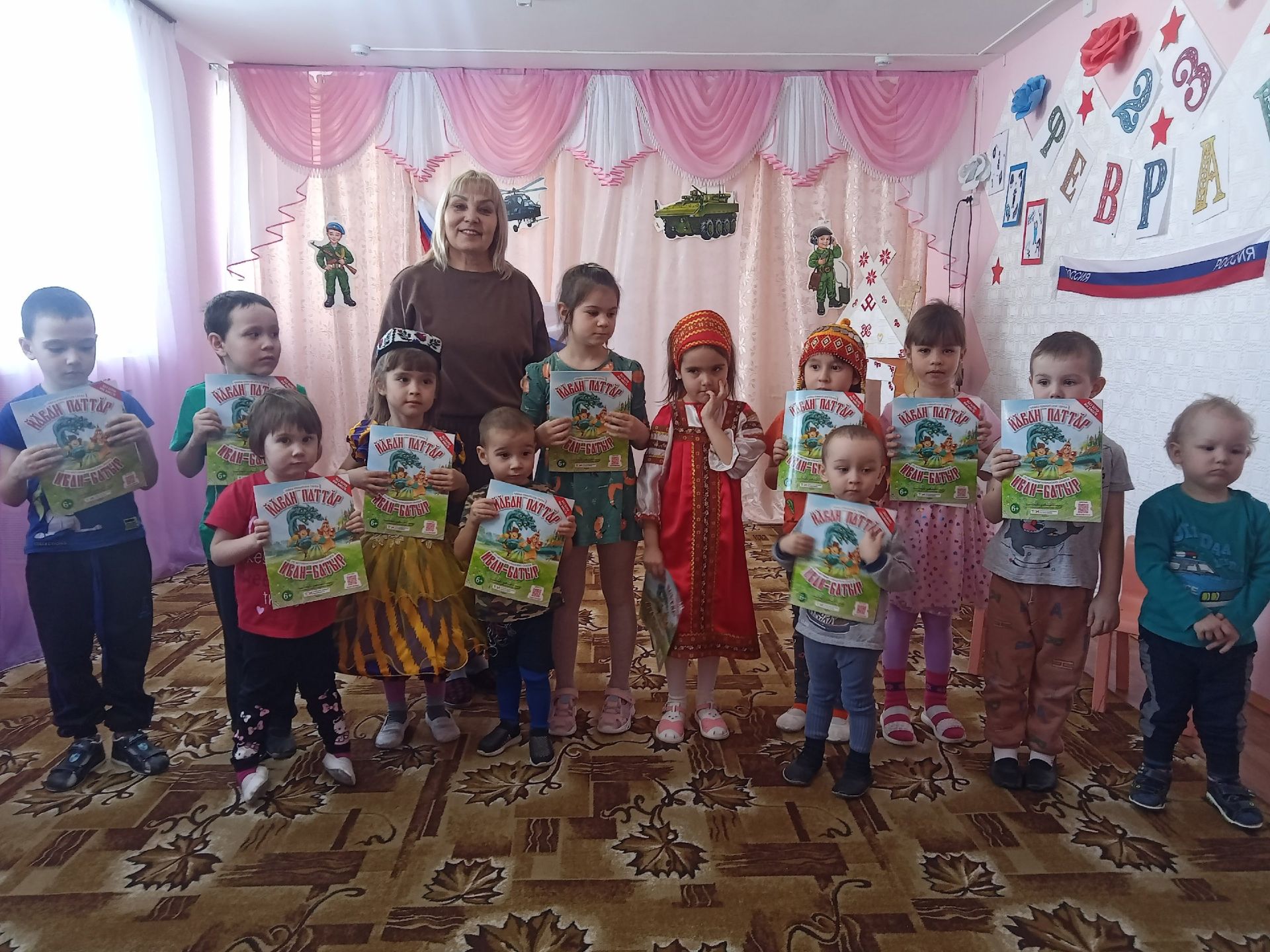 Среднекамышлинский детский сад посетили сотрудники Нурлатского Дома Дружбы народов