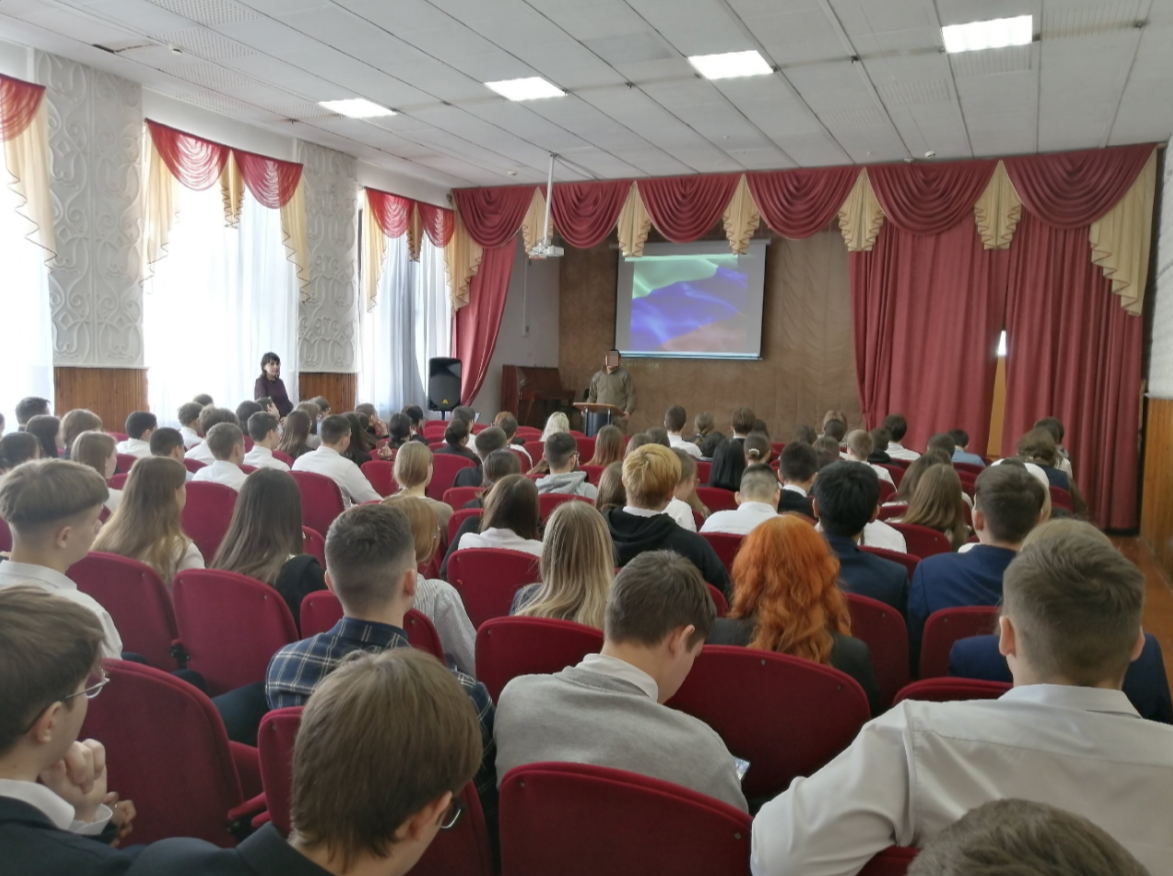 В Нурлатской школе №4 прошла встреча с участником СВО