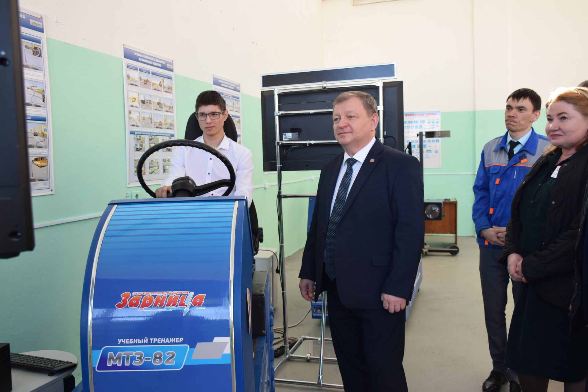 В Нурлатском аграрном техникуме прошла мини-ярмарка вакансий