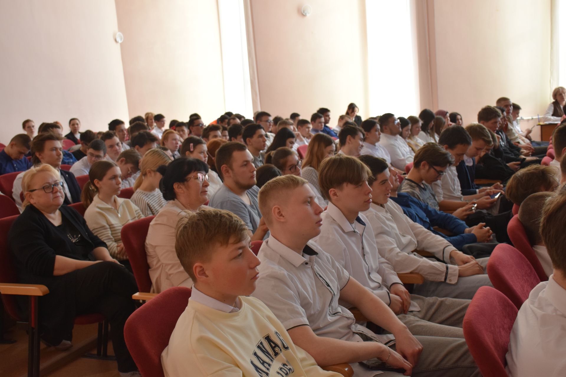 В Нурлатском аграрном техникуме прошла мини-ярмарка вакансий
