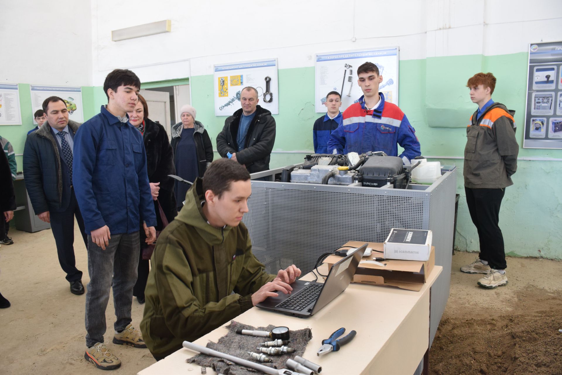 В Нурлатском аграрном техникуме прошла мини-ярмарка вакансий