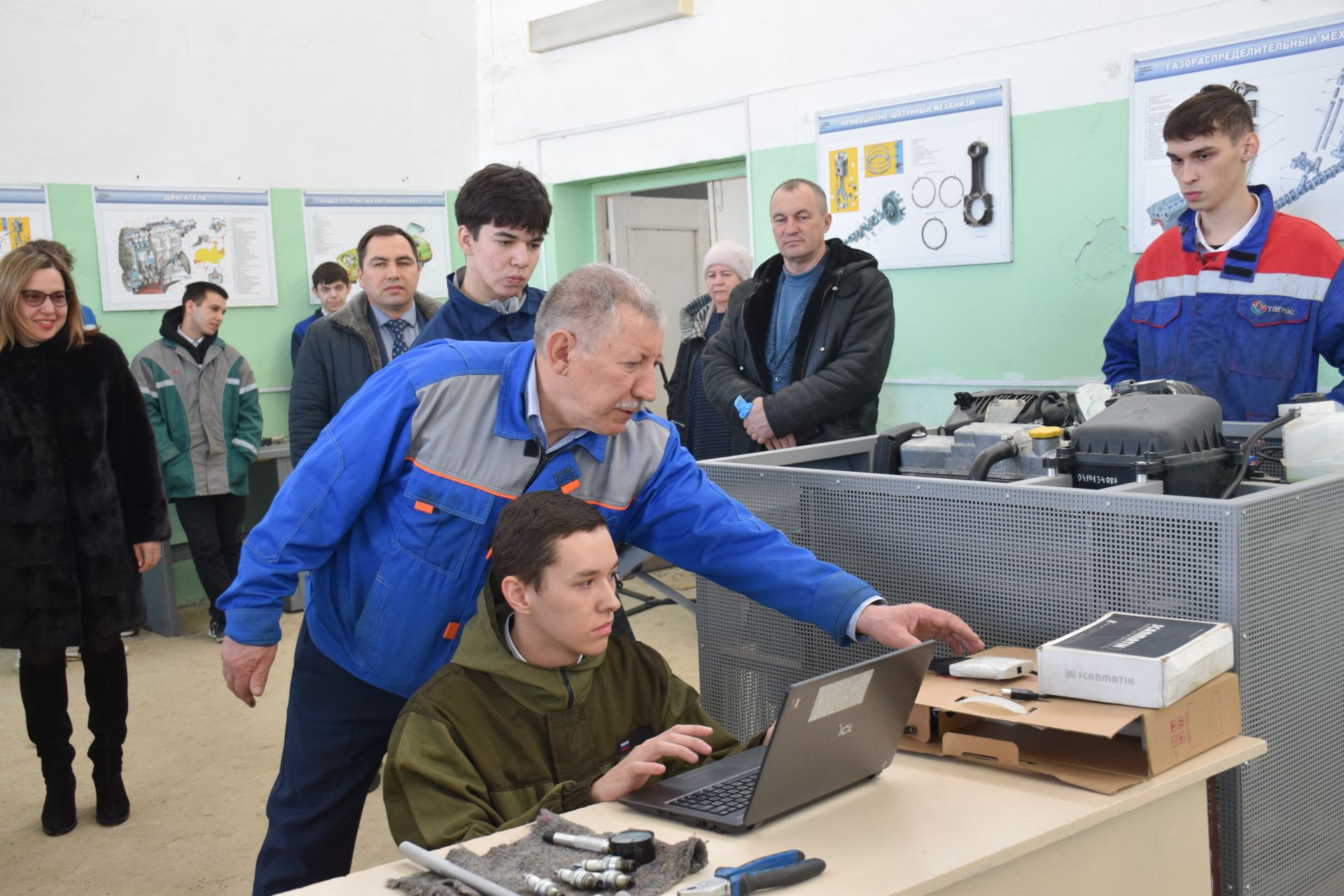 В Нурлатском аграрном техникуме прошла мини-ярмарка вакансий
