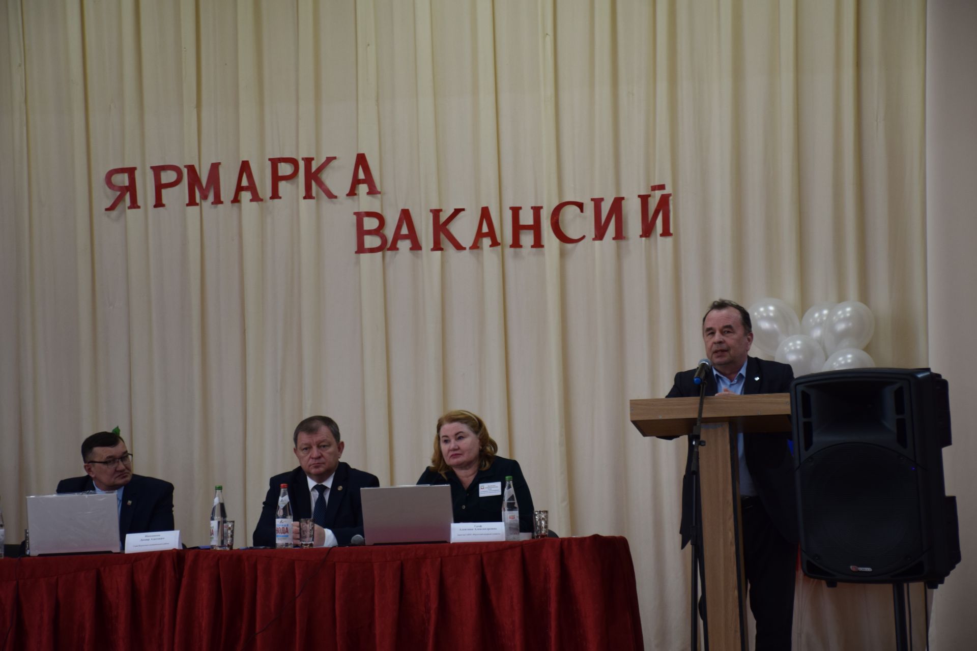 В Нурлатском аграрном техникуме прошла мини-ярмарка вакансий