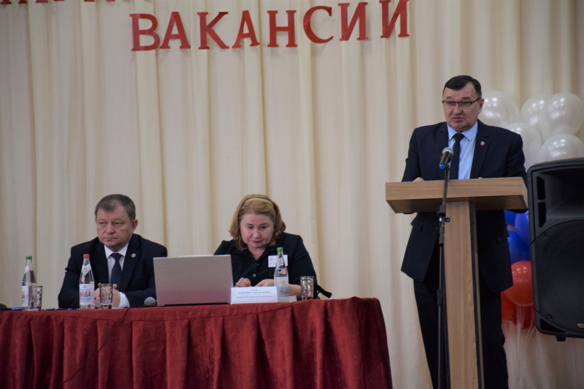 В Нурлатском аграрном техникуме прошла мини-ярмарка вакансий