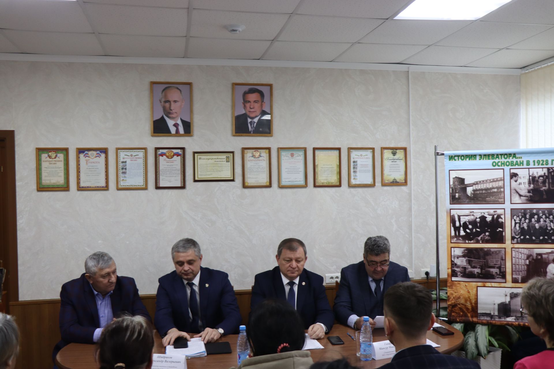 Сотрудники Нурлатского элеватора встретились с руководством района