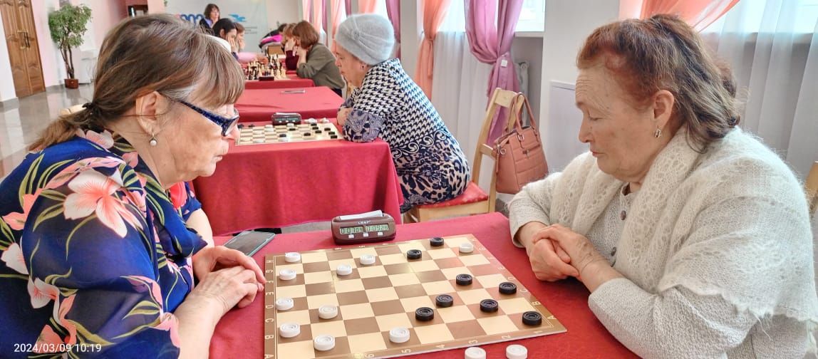 В Нурлате прошли турниры по шахматам и шашкам