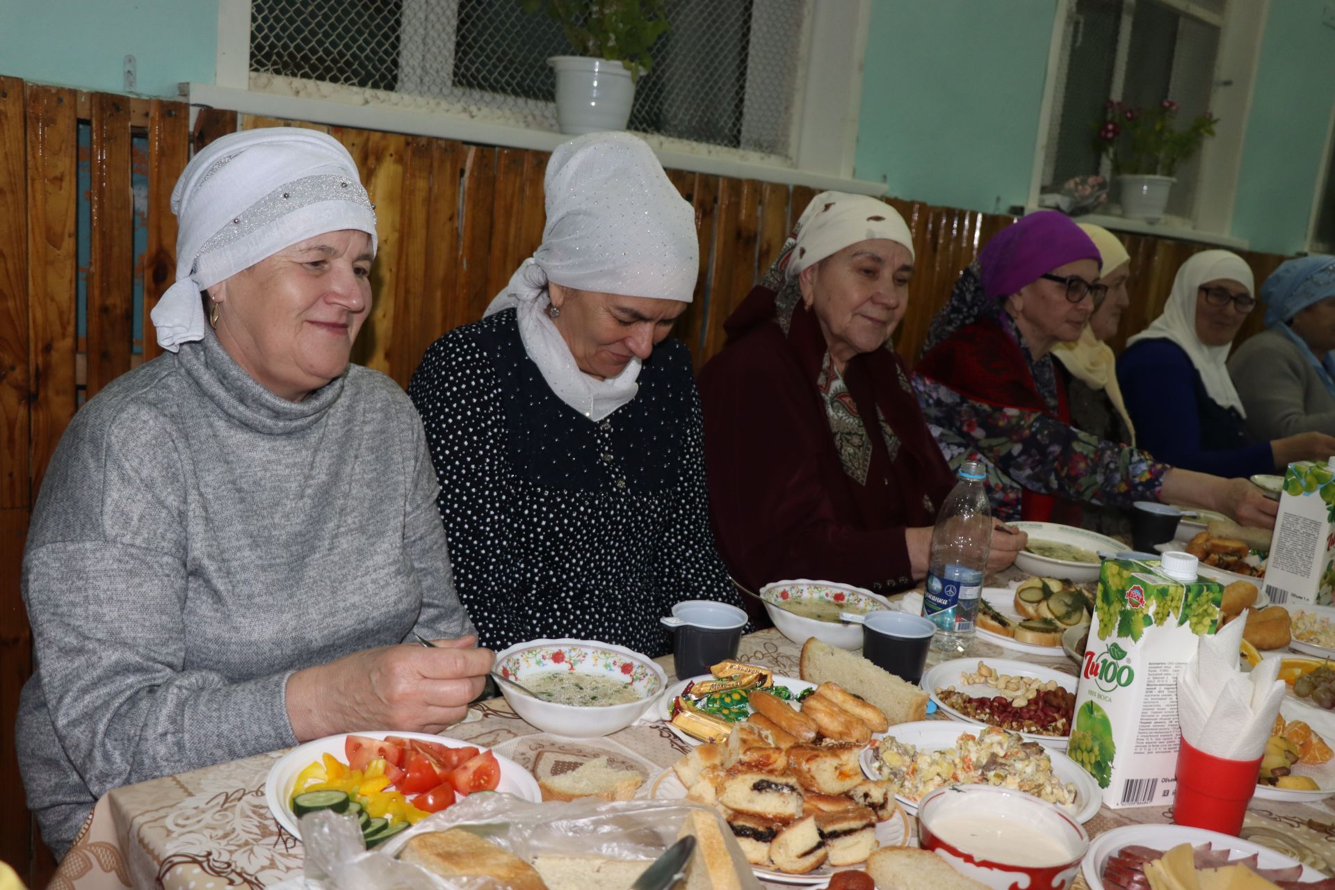 В татарских селах Нурлатского района месяц Рамадан начался с ифтара-меджлиса, организованного Сулеймановыми