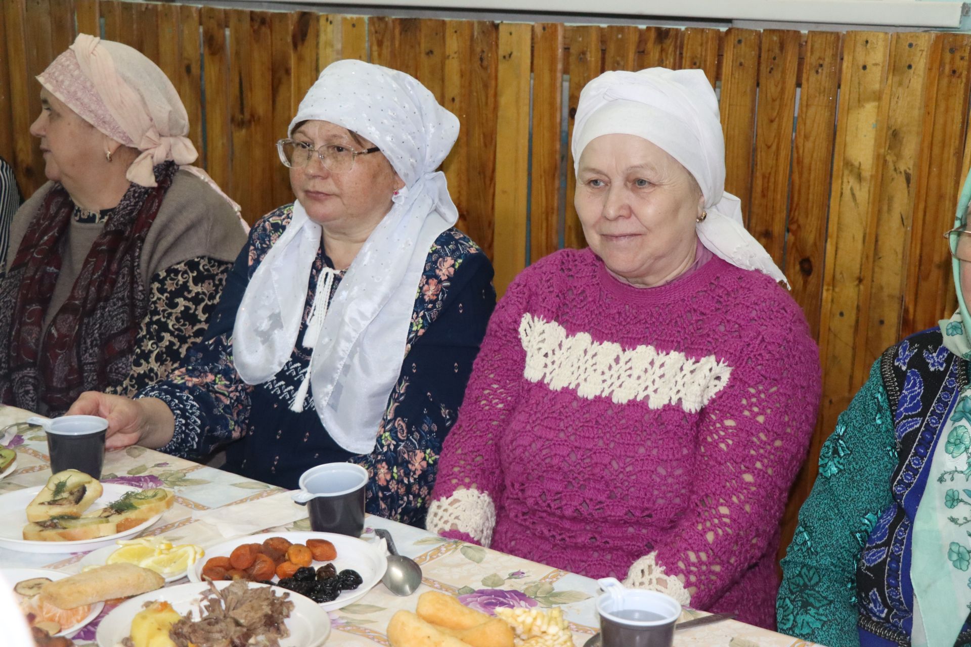 В татарских селах Нурлатского района месяц Рамадан начался с ифтара-меджлиса, организованного Сулеймановыми