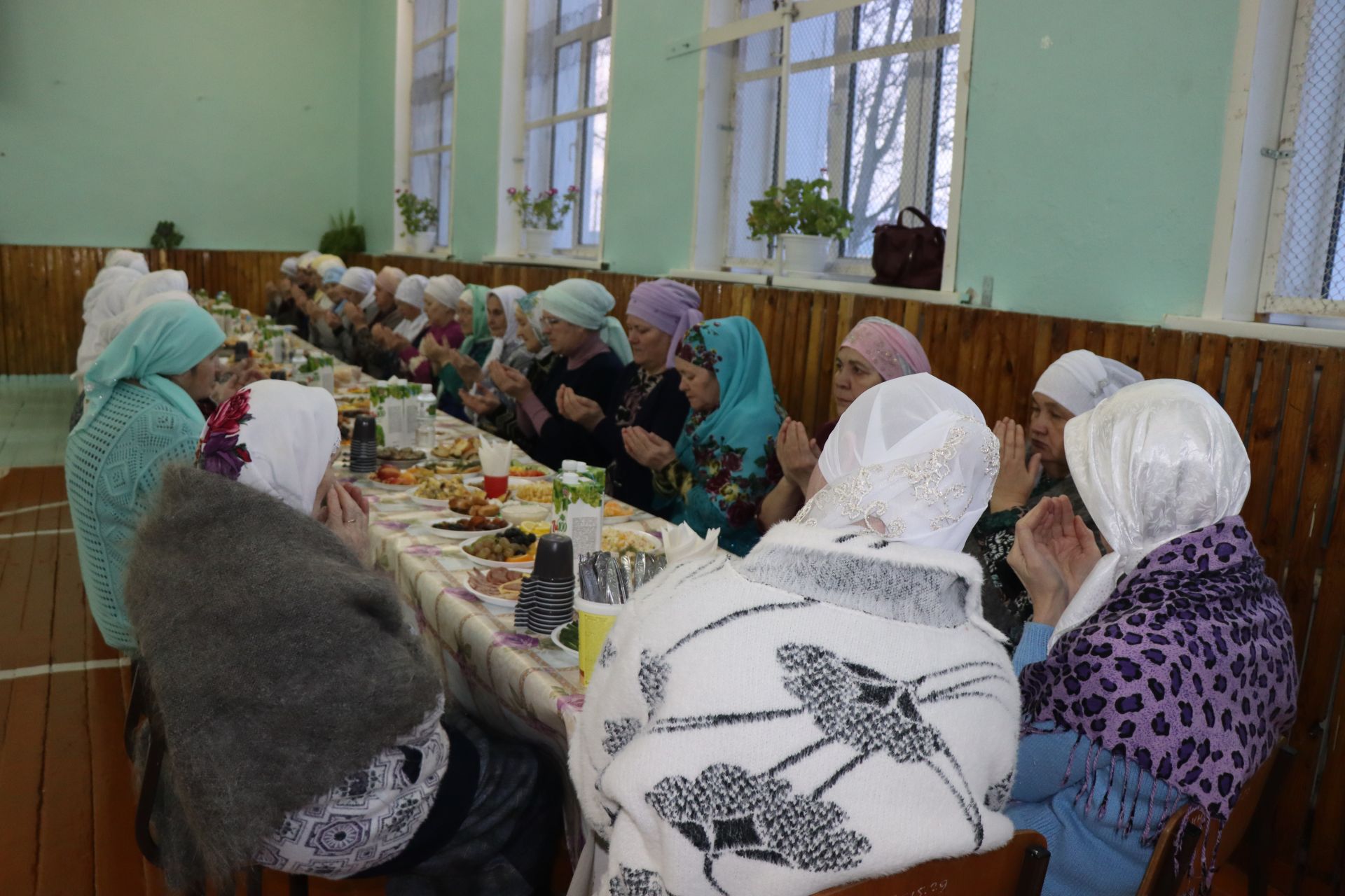 В татарских селах Нурлатского района месяц Рамадан начался с ифтара-меджлиса, организованного Сулеймановыми