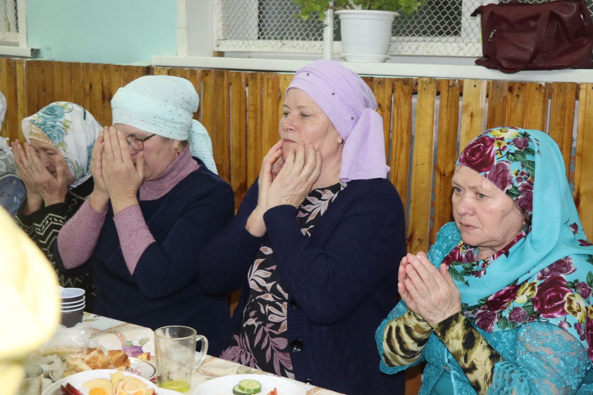 В татарских селах Нурлатского района месяц Рамадан начался с ифтара-меджлиса, организованного Сулеймановыми