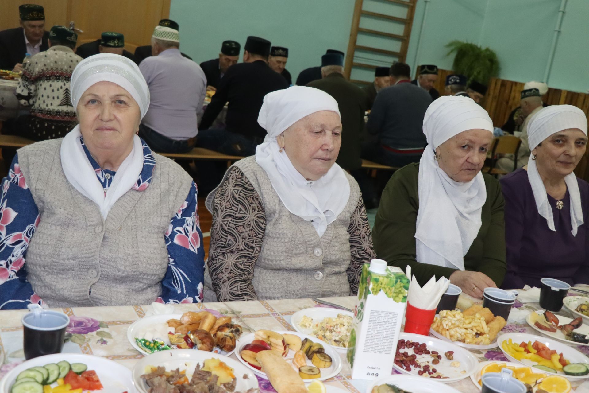 В татарских селах Нурлатского района месяц Рамадан начался с ифтара-меджлиса, организованного Сулеймановыми