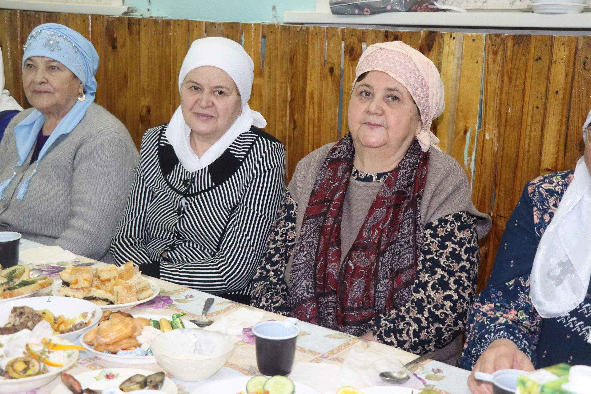 В татарских селах Нурлатского района месяц Рамадан начался с ифтара-меджлиса, организованного Сулеймановыми