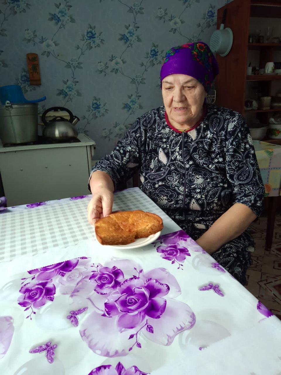 Социальные работники Нурлатского центра «Гармония» провели конкурс рецептов семейных пирогов