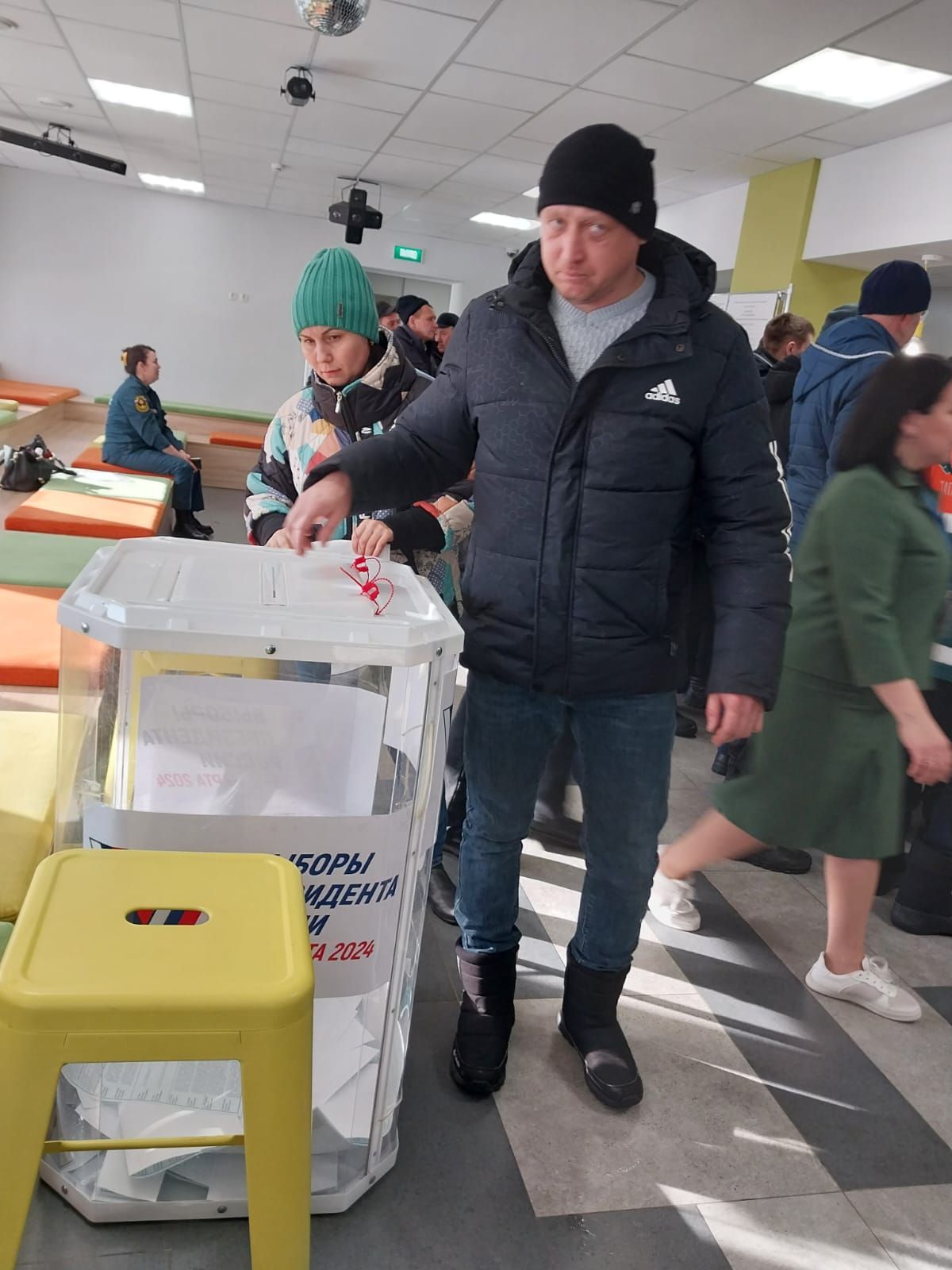 Один из избирательных участков в Нурлате находится в КДЦ «Грани»