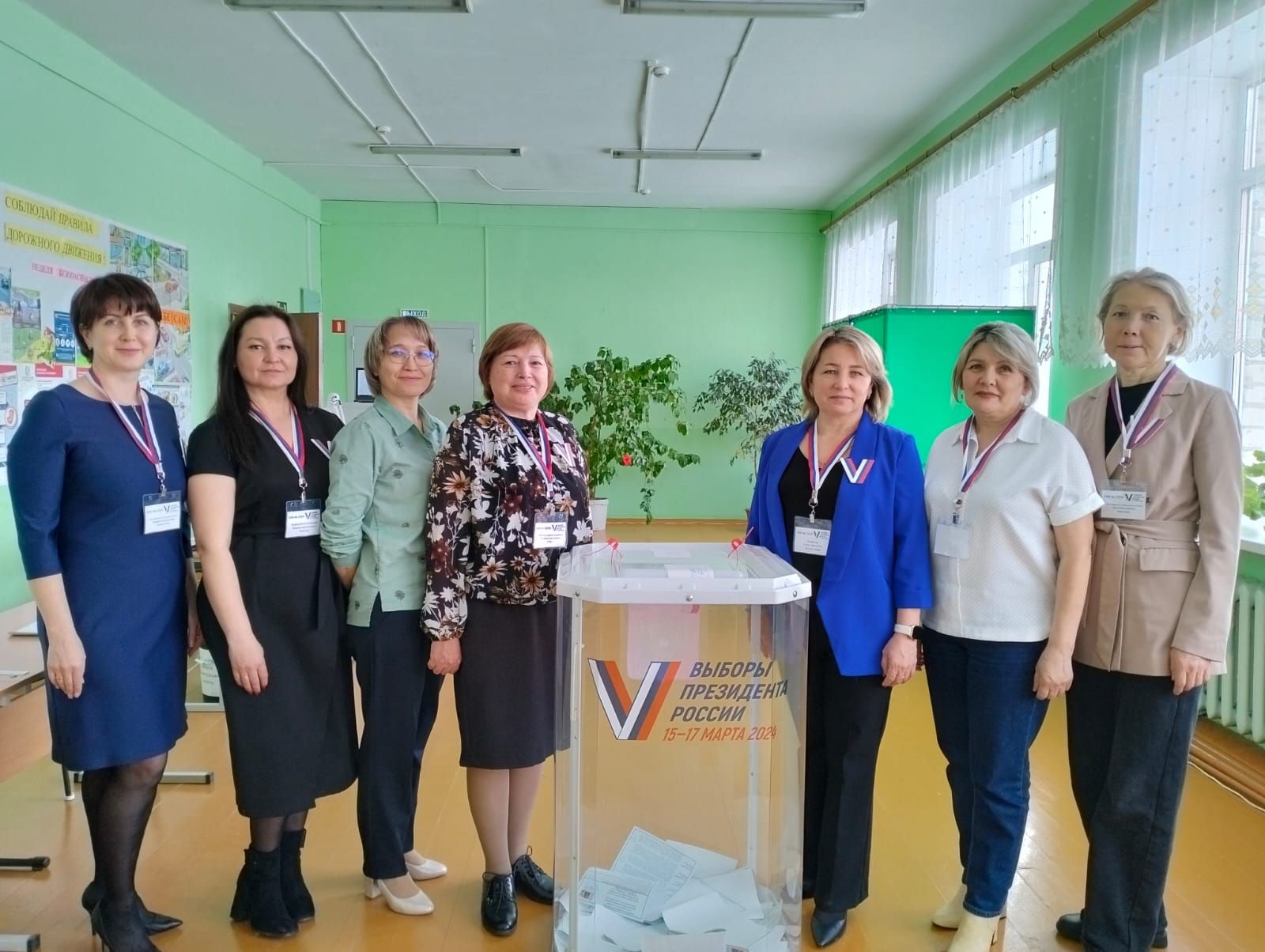 В Андреевке впервые участвующие в выборах студенты воспользовались сервисом «Мобильный избиратель»