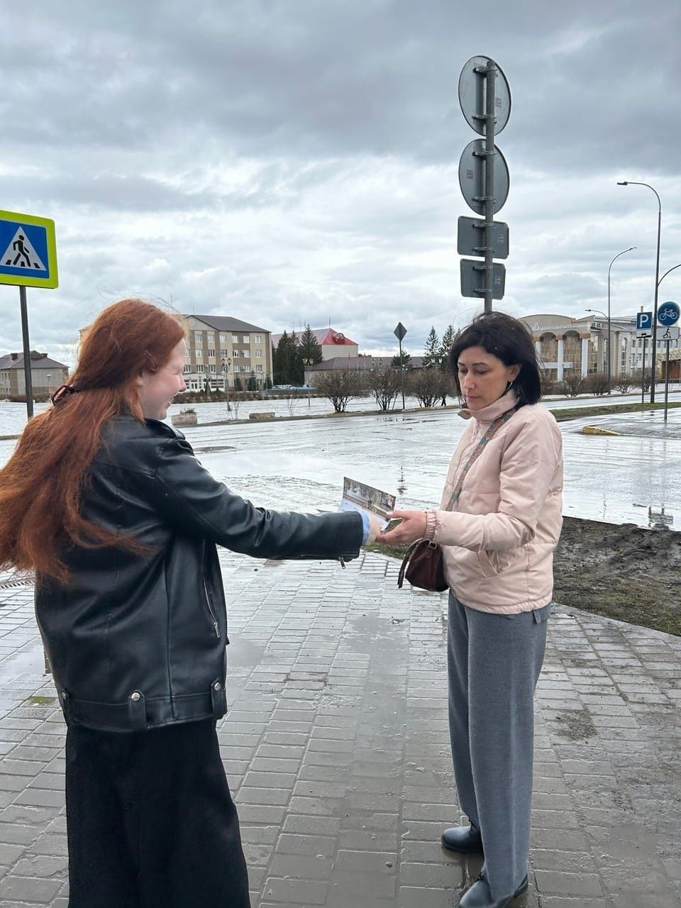 Волонтеры продолжают призывать нурлатцев принять участие в голосовании за формирование комфортной городской среды