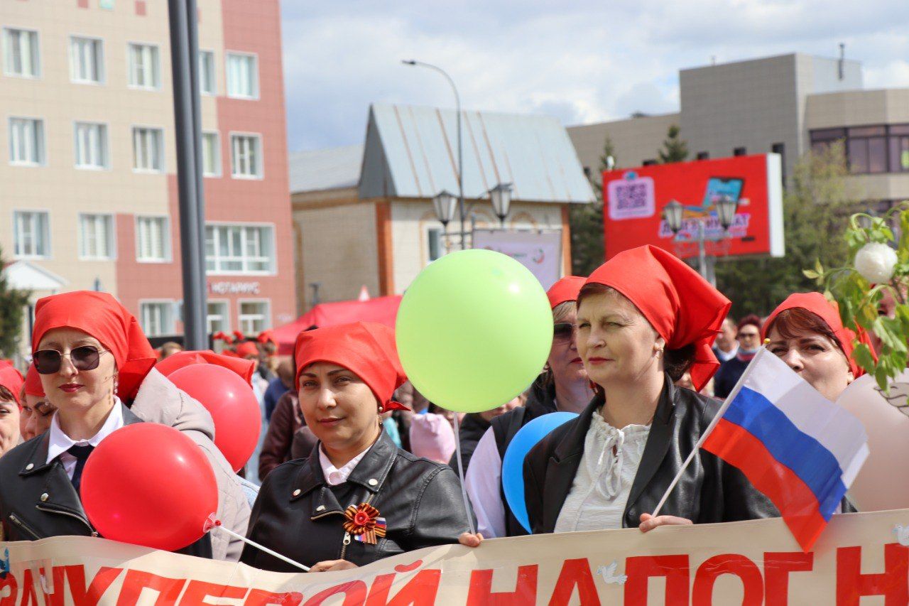 В Нурлате возобновили традицию проводить первомайский праздничный парад