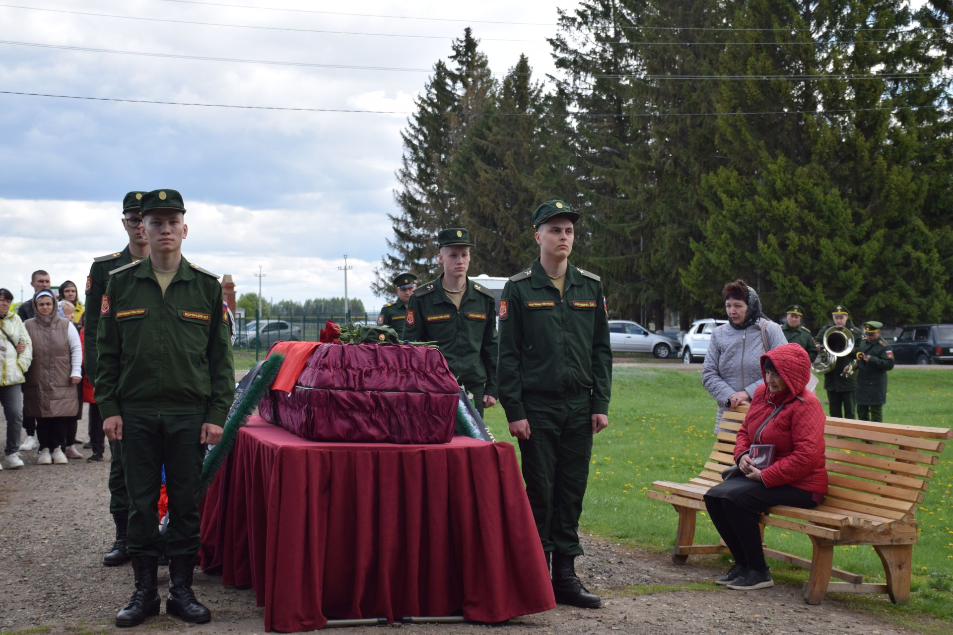 Уроженца Нурлатского района, погибшего на СВО, похоронили с почестями