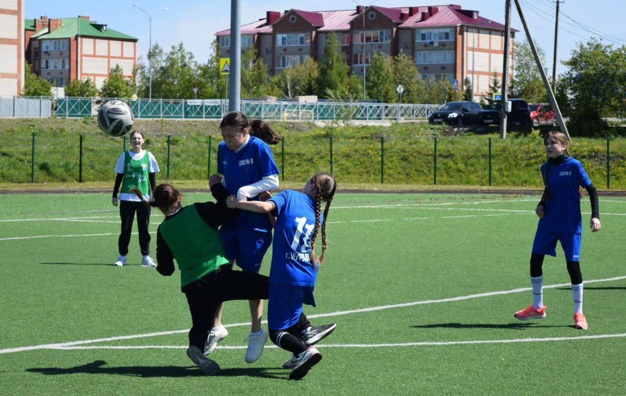 В Нурлате прошли игры зонального этапа «Школьной футбольной лиги»