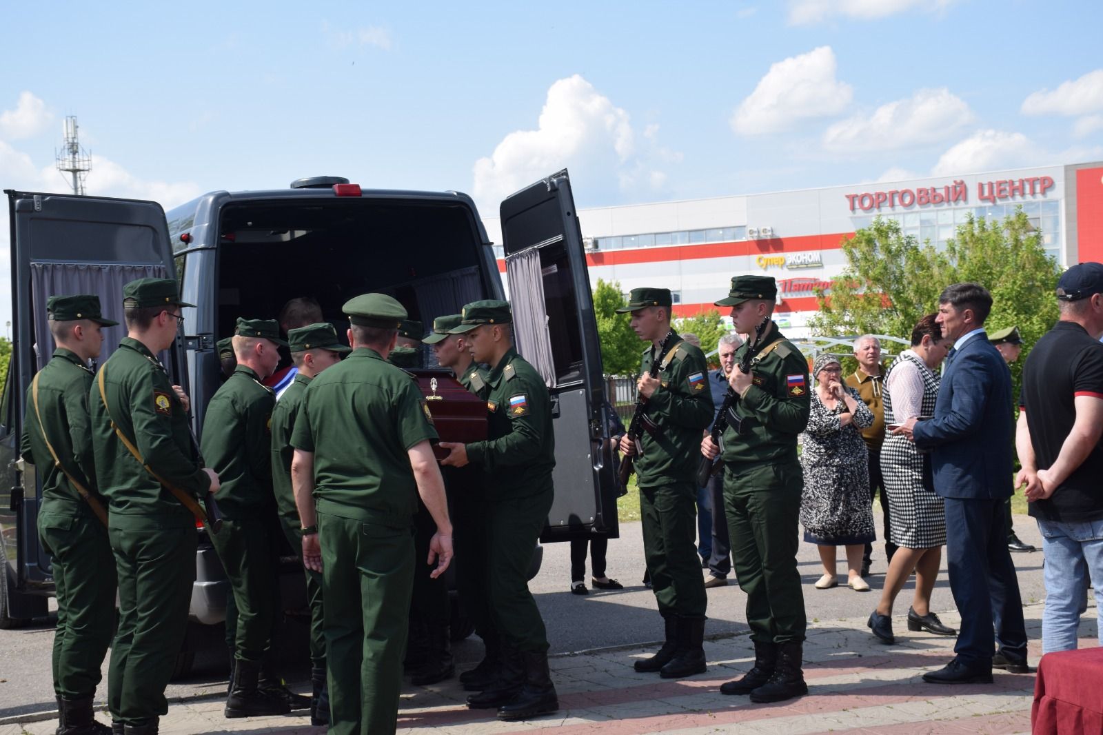 В Нурлате простились с участником СВО Смирновым Аркадием