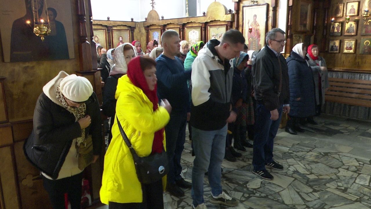 Ночное Пасхальное богослужение в храме пророка Божия Илии