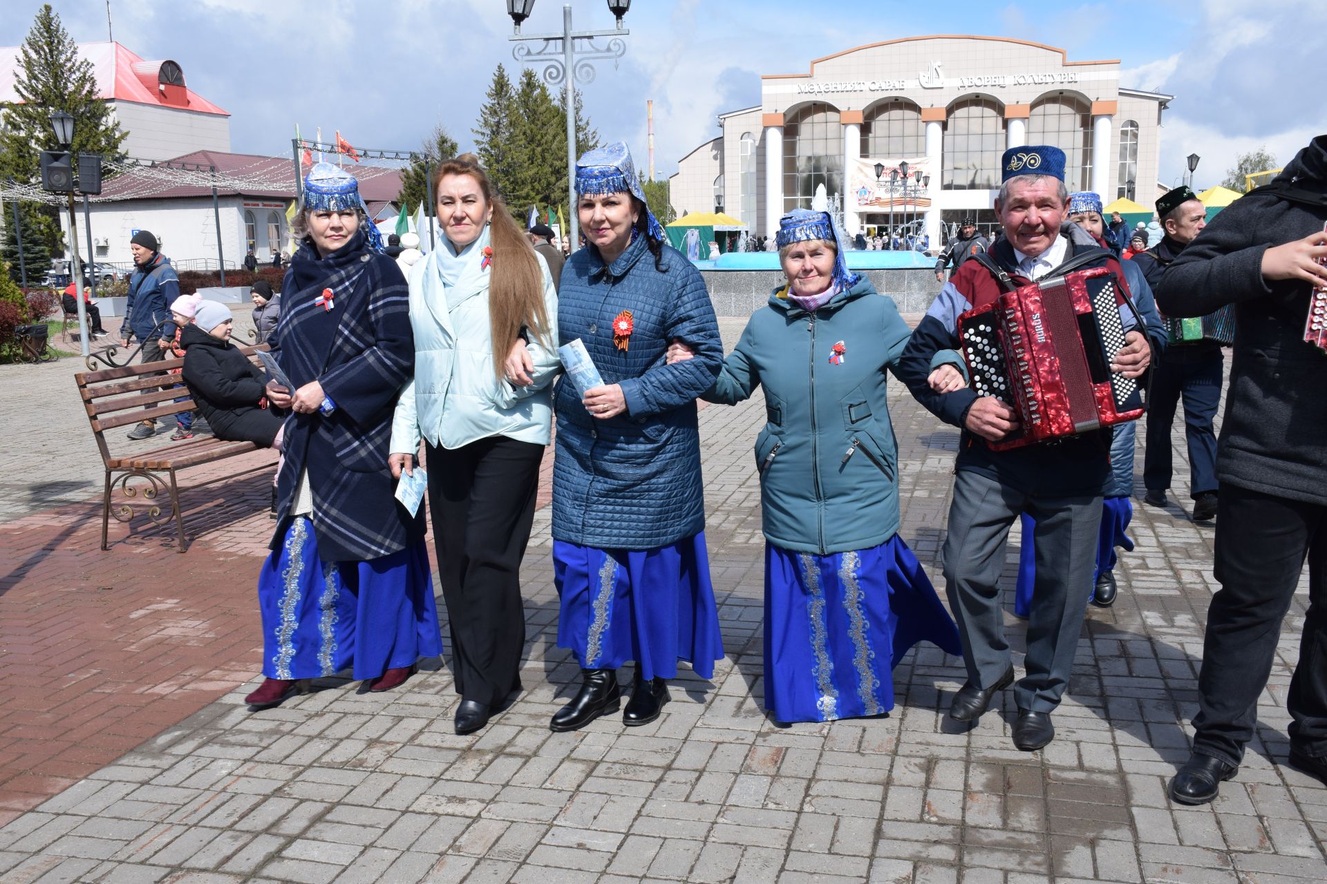 В Нурлате праздничные мероприятия прошли на центральной площади города