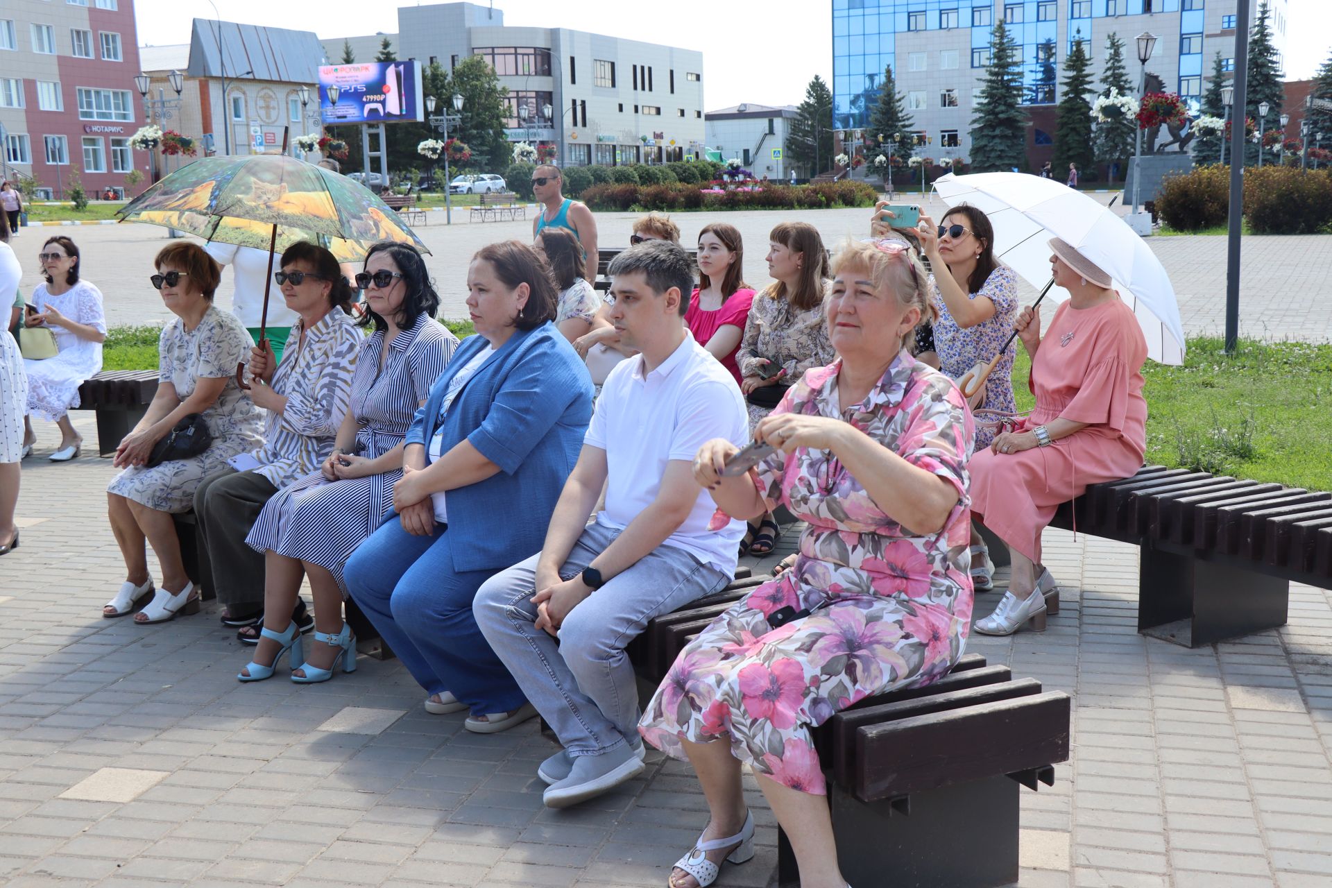 В Нурлате торжественно поздравили медицинских работников с профессиональным праздником