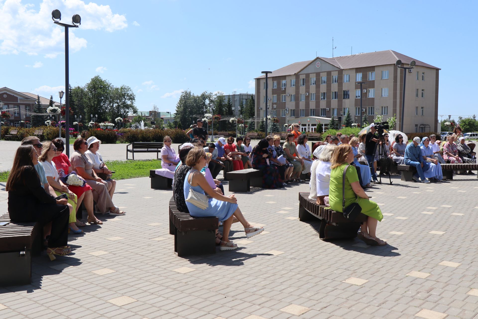 В Нурлате торжественно поздравили медицинских работников с профессиональным праздником