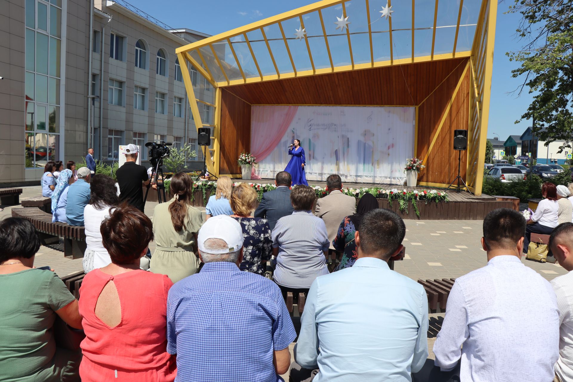 В Нурлате торжественно поздравили медицинских работников с профессиональным праздником