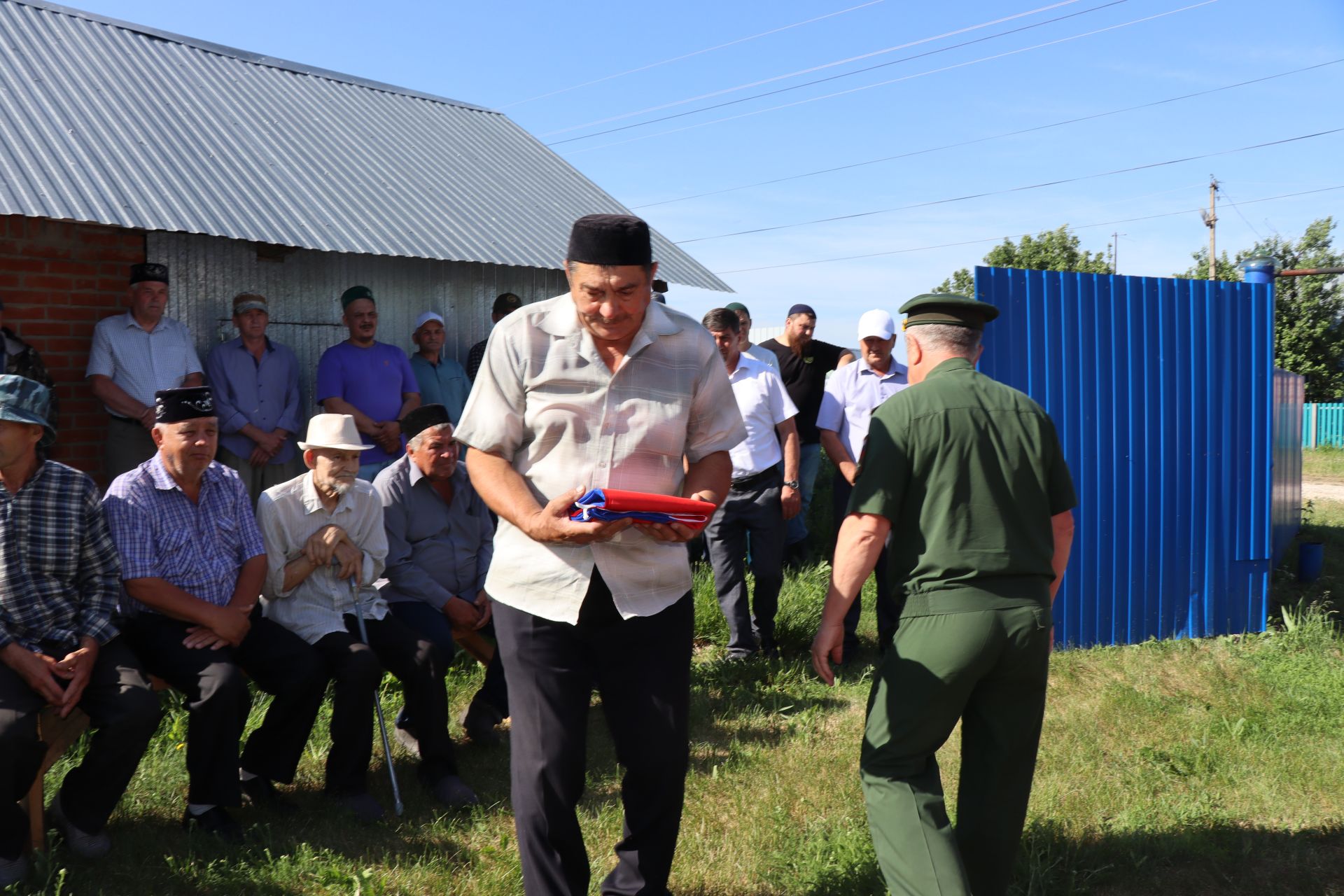 Нурлат районында Бөек Ватан сугышында катнашкан ветеранны соңгы юлга озаттылар