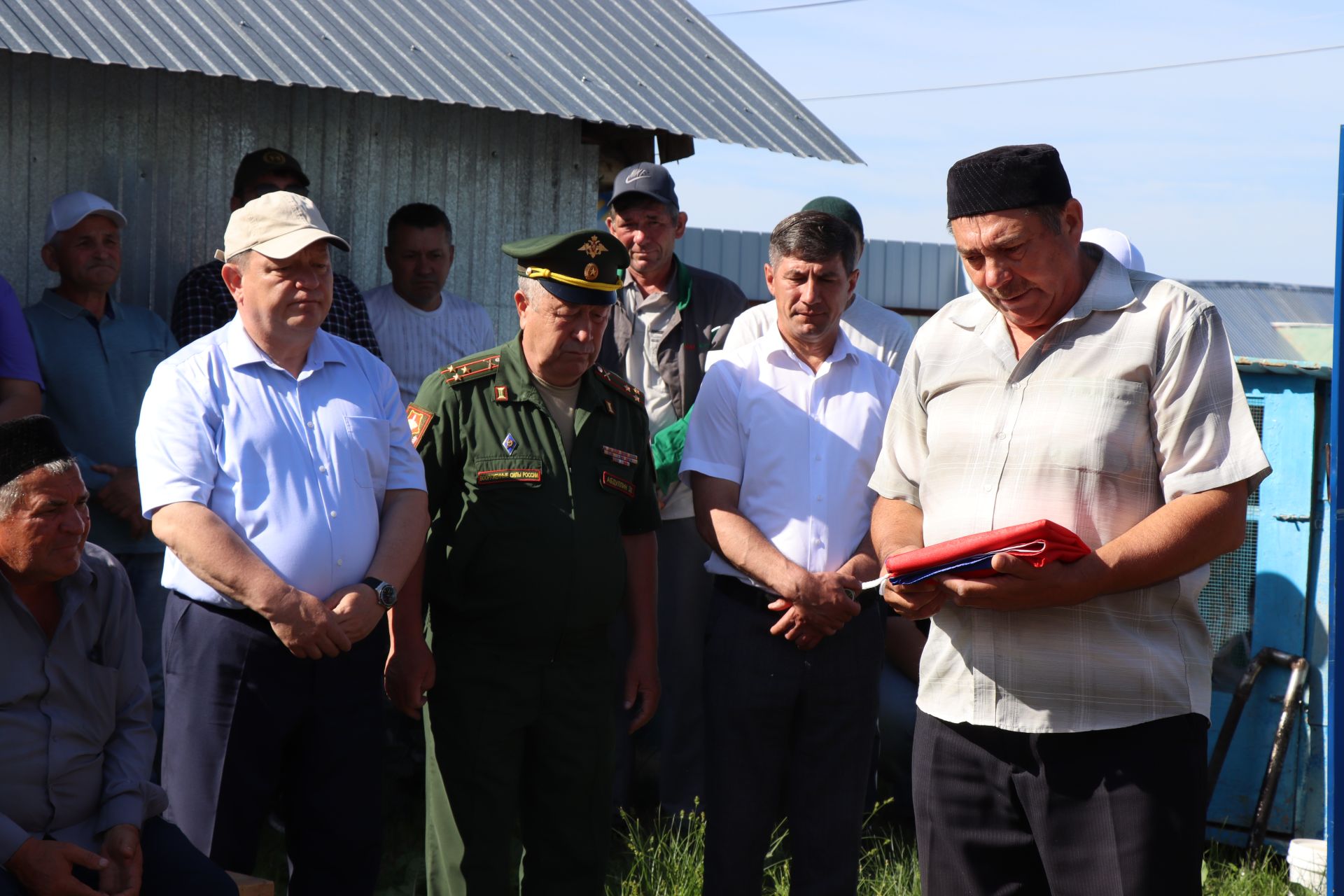 Нурлат районында Бөек Ватан сугышында катнашкан ветеранны соңгы юлга озаттылар