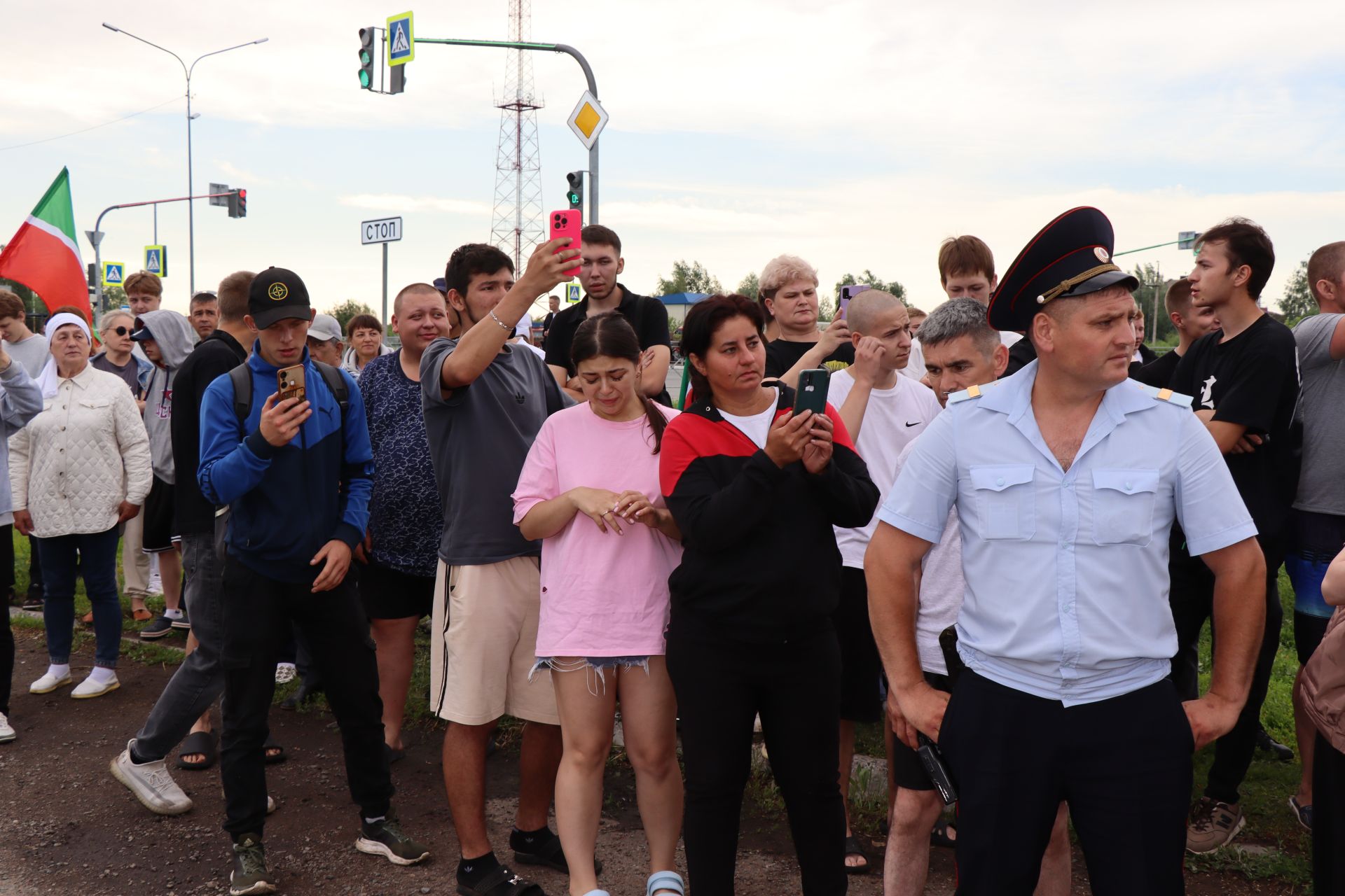 На срочную службу из Нурлата отправились 17 новобранцев