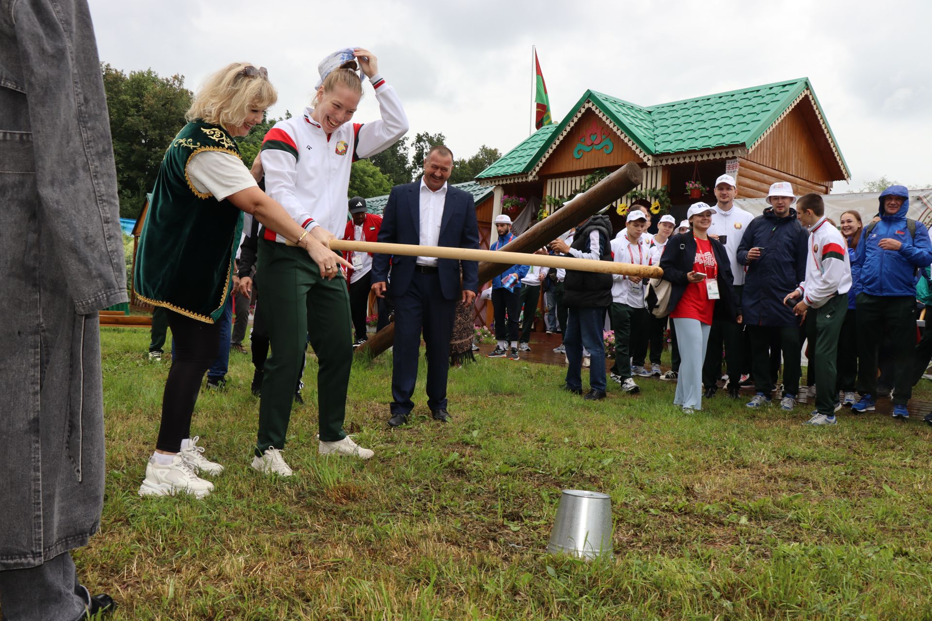 Нурлатское подворье на казанском Сабантуе радушно приняло участников игр БРИКС (ФОТОРЕПОРТАЖ)