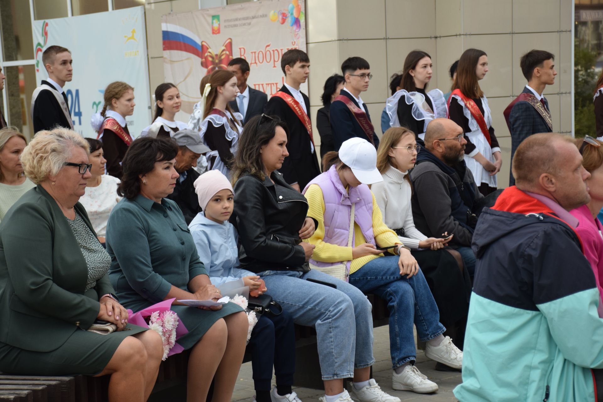 В Нурлате чествовали лучших выпускников нашего района (ФОТОРЕПОРТАЖ)