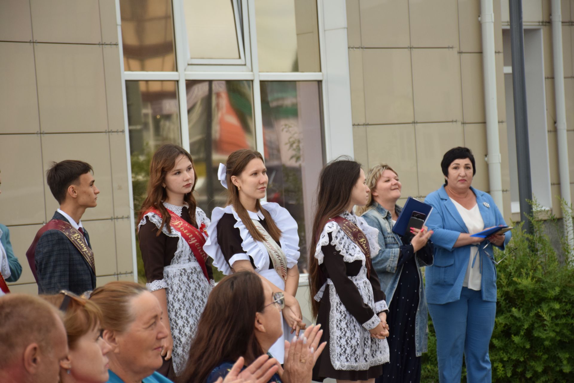 В Нурлате чествовали лучших выпускников нашего района (ФОТОРЕПОРТАЖ)