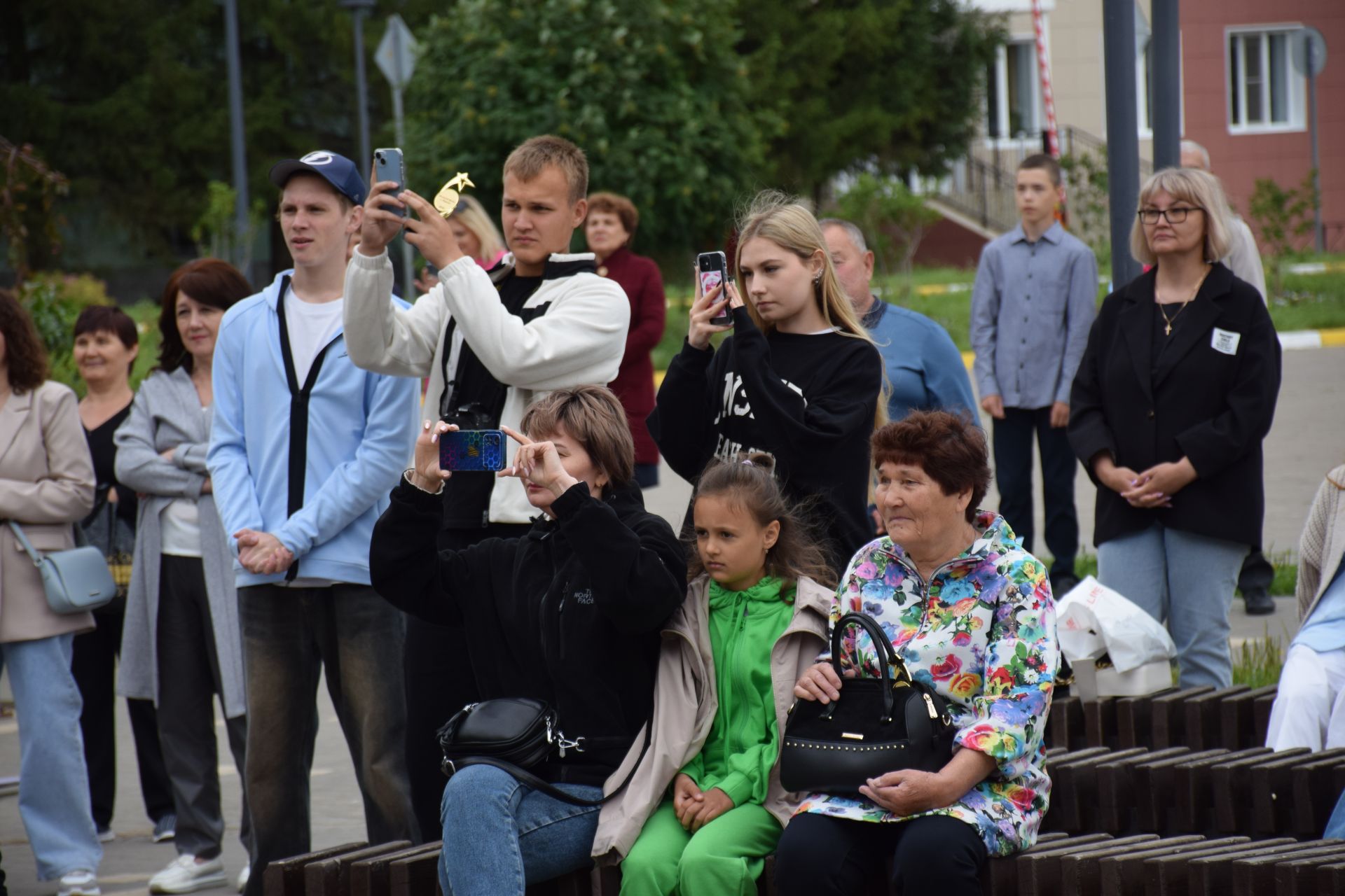 В Нурлате чествовали лучших выпускников нашего района (ФОТОРЕПОРТАЖ)