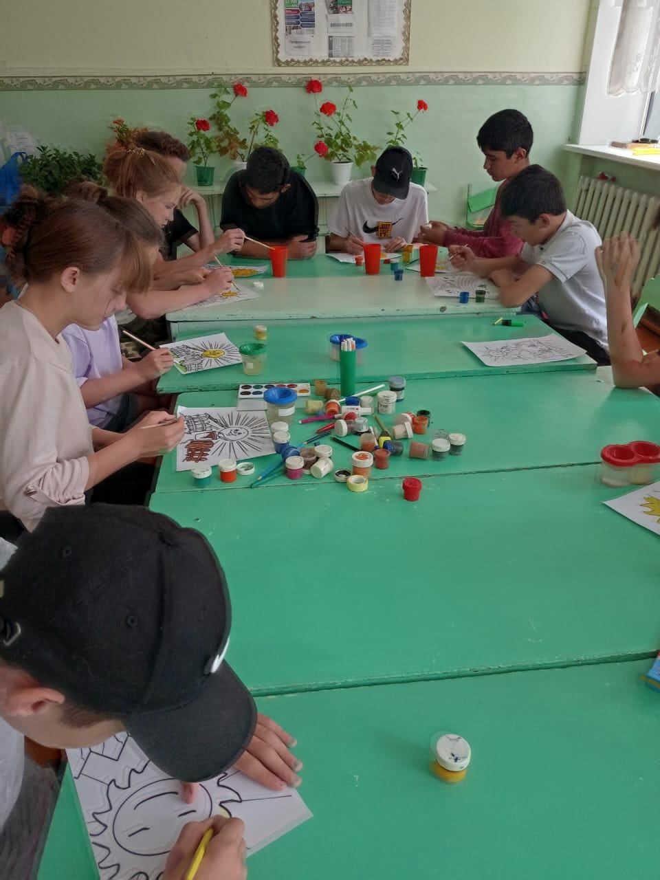 При Кульбаево-Марасинской школе работают летний оздоровительный лагерь «Дружба» и трудовой лагерь «Патриот»