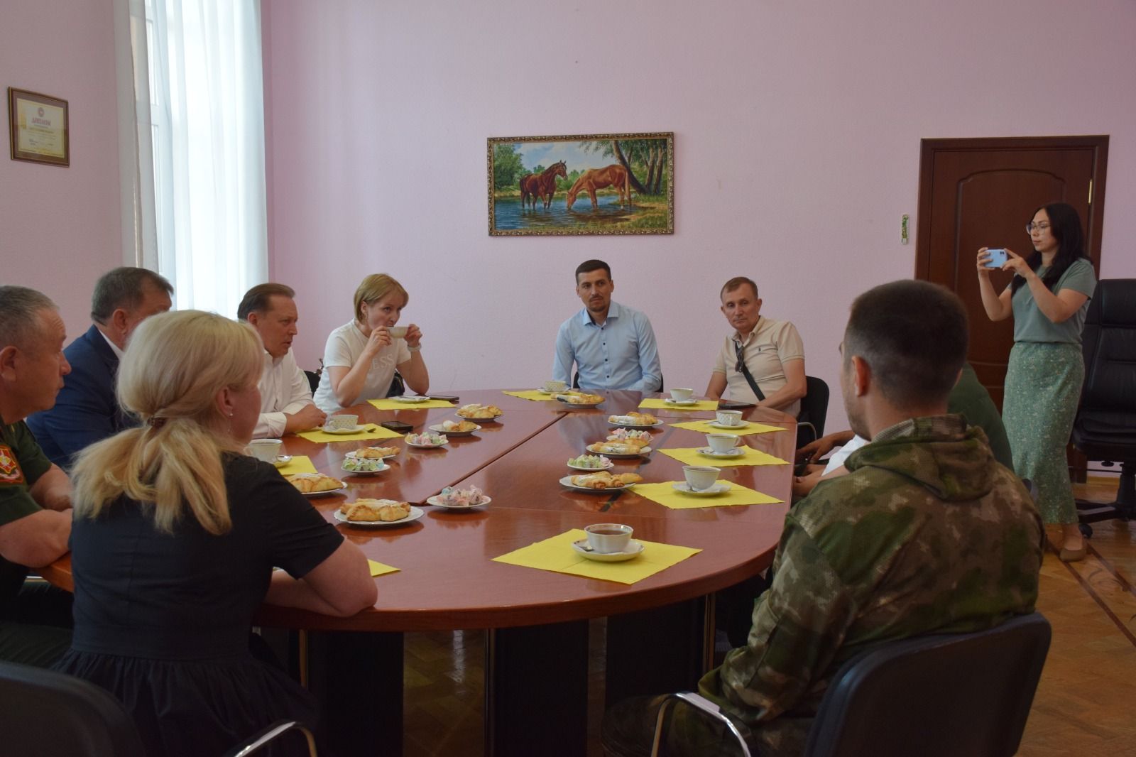 В ходе поездки в Нурлат депутат Государственной Думы РФ Айдар Метшин встретился с бойцами СВО