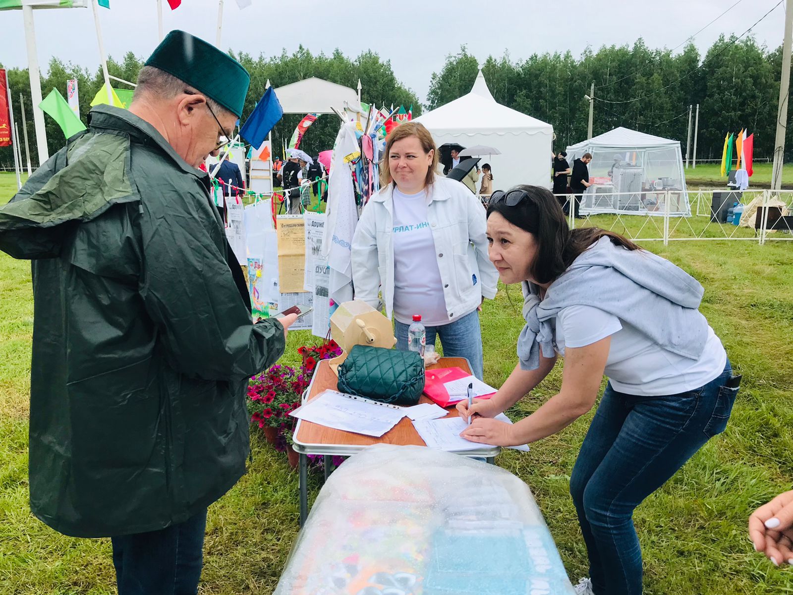 На районку можно подписаться на майдане Сабантуя