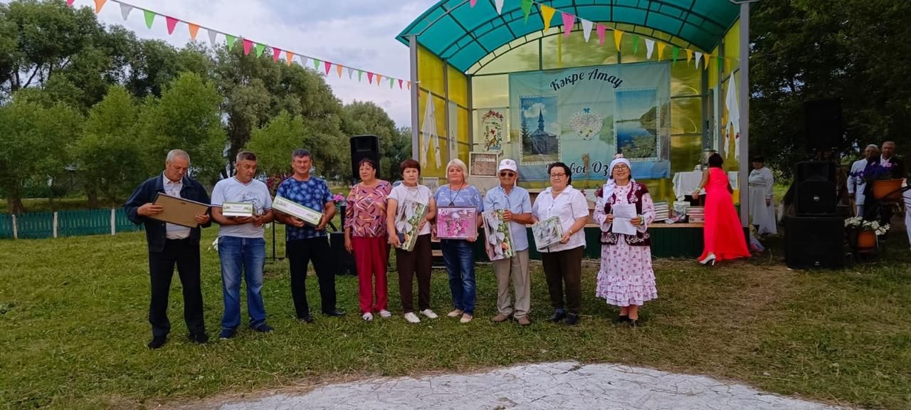 В селе Кривое Озеро в День села чествовали семейные пары, юбиляров и передовиков